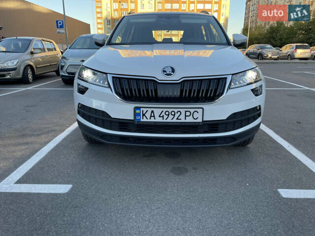 Белый Шкода Karoq, объемом двигателя 1.4 л и пробегом 31 тыс. км за 25000 $, фото 1 на Automoto.ua