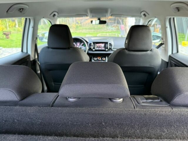 Білий Шкода Karoq, об'ємом двигуна 1.4 л та пробігом 109 тис. км за 20900 $, фото 18 на Automoto.ua