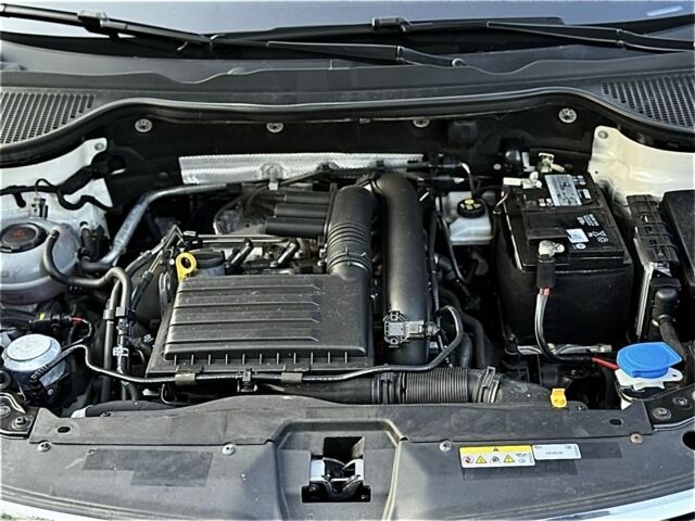 Белый Шкода Karoq, объемом двигателя 1.4 л и пробегом 107 тыс. км за 20500 $, фото 16 на Automoto.ua