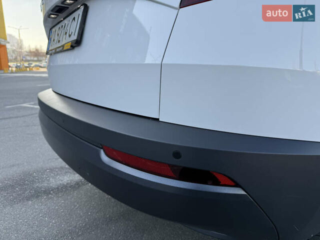 Белый Шкода Karoq, объемом двигателя 2 л и пробегом 78 тыс. км за 22000 $, фото 8 на Automoto.ua