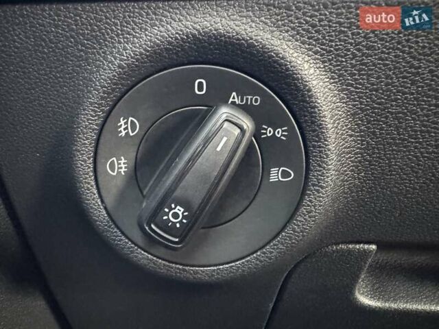 Шкода Karoq 2021 в Киеве на Automoto.ua Белый Шкода Karoq, объемом двигателя 1.97 л и пробегом 78 тыс. км за 22000 $, фото 22 на Automoto.ua