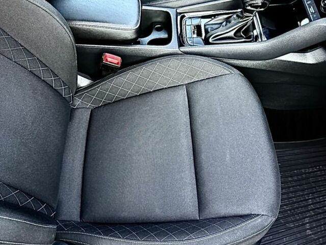 Белый Шкода Karoq, объемом двигателя 1.4 л и пробегом 107 тыс. км за 20500 $, фото 13 на Automoto.ua