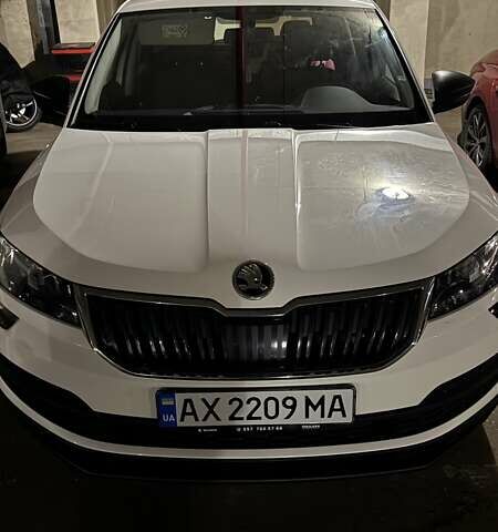 Белый Шкода Karoq, объемом двигателя 1.4 л и пробегом 33 тыс. км за 25000 $, фото 7 на Automoto.ua