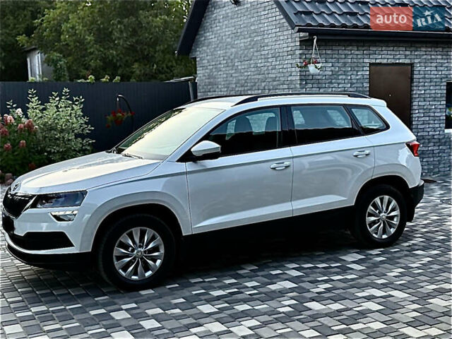 Білий Шкода Karoq, об'ємом двигуна 1.4 л та пробігом 108 тис. км за 21900 $, фото 2 на Automoto.ua