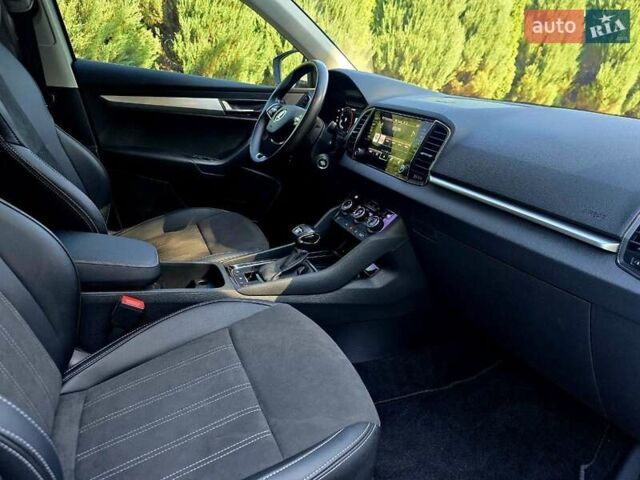 Белый Шкода Karoq, объемом двигателя 2 л и пробегом 88 тыс. км за 28900 $, фото 19 на Automoto.ua