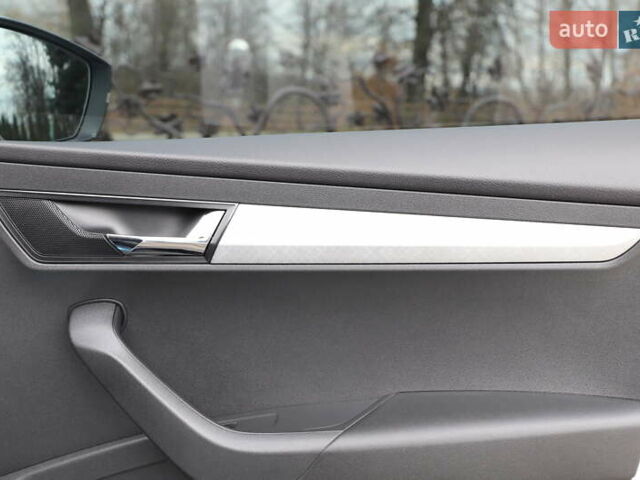 Білий Шкода Karoq, об'ємом двигуна 2 л та пробігом 88 тис. км за 29800 $, фото 95 на Automoto.ua