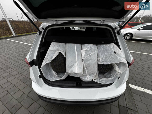 Білий Шкода Karoq, об'ємом двигуна 1.4 л та пробігом 68 тис. км за 24450 $, фото 53 на Automoto.ua