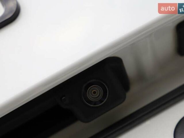 Білий Шкода Karoq, об'ємом двигуна 2 л та пробігом 88 тис. км за 29800 $, фото 23 на Automoto.ua