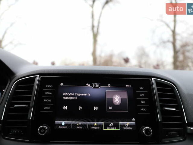 Білий Шкода Karoq, об'ємом двигуна 2 л та пробігом 88 тис. км за 29800 $, фото 114 на Automoto.ua