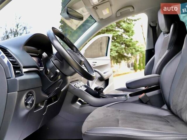 Білий Шкода Karoq, об'ємом двигуна 2 л та пробігом 88 тис. км за 29800 $, фото 67 на Automoto.ua