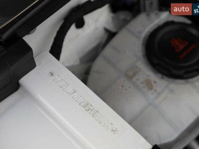 Білий Шкода Karoq, об'ємом двигуна 2 л та пробігом 88 тис. км за 29800 $, фото 127 на Automoto.ua