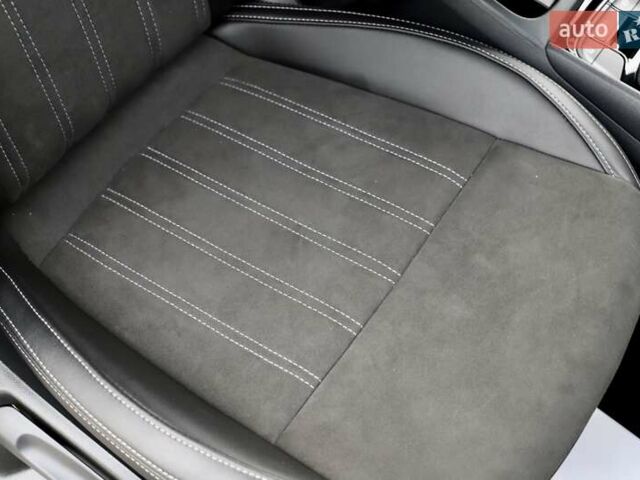 Білий Шкода Karoq, об'ємом двигуна 2 л та пробігом 88 тис. км за 29800 $, фото 83 на Automoto.ua