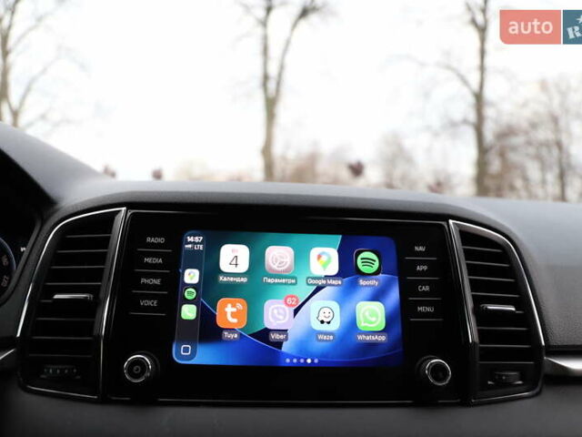 Білий Шкода Karoq, об'ємом двигуна 2 л та пробігом 88 тис. км за 29800 $, фото 121 на Automoto.ua