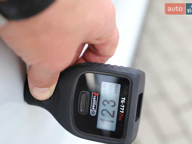 Білий Шкода Karoq, об'ємом двигуна 2 л та пробігом 88 тис. км за 29800 $, фото 140 на Automoto.ua