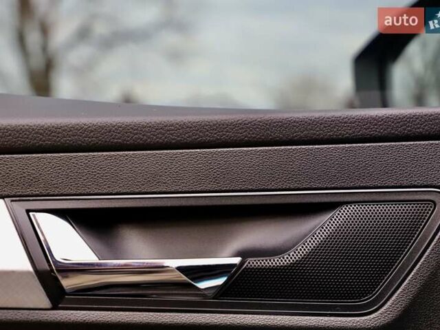 Білий Шкода Karoq, об'ємом двигуна 2 л та пробігом 88 тис. км за 29800 $, фото 66 на Automoto.ua