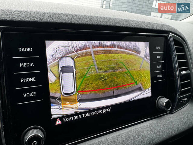 Білий Шкода Karoq, об'ємом двигуна 1.4 л та пробігом 68 тис. км за 24450 $, фото 58 на Automoto.ua