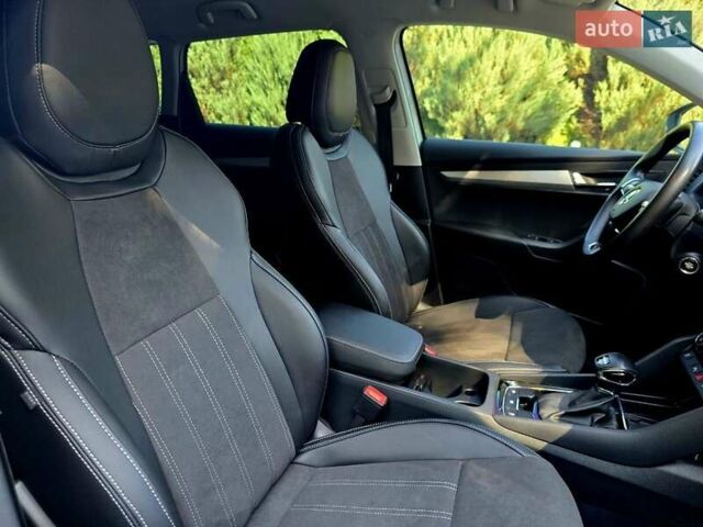 Белый Шкода Karoq, объемом двигателя 2 л и пробегом 88 тыс. км за 28900 $, фото 14 на Automoto.ua