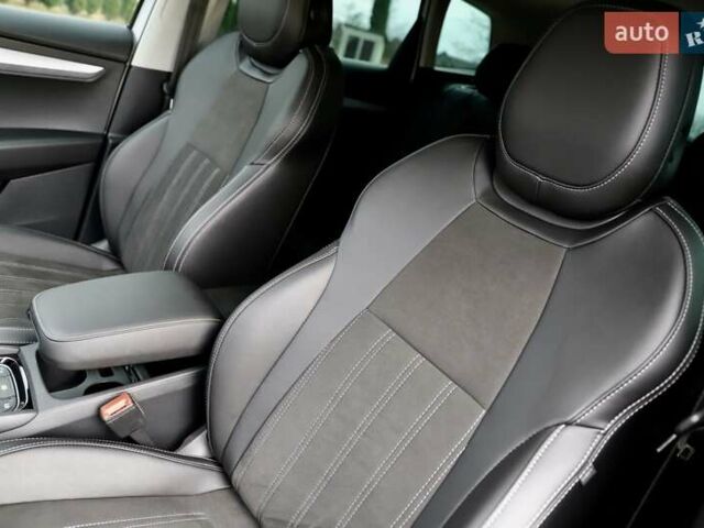 Білий Шкода Karoq, об'ємом двигуна 2 л та пробігом 88 тис. км за 29800 $, фото 74 на Automoto.ua