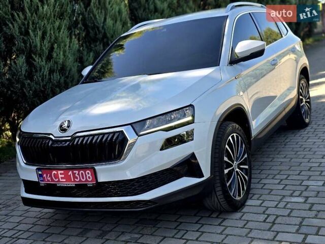 Белый Шкода Karoq, объемом двигателя 2 л и пробегом 88 тыс. км за 28900 $, фото 9 на Automoto.ua