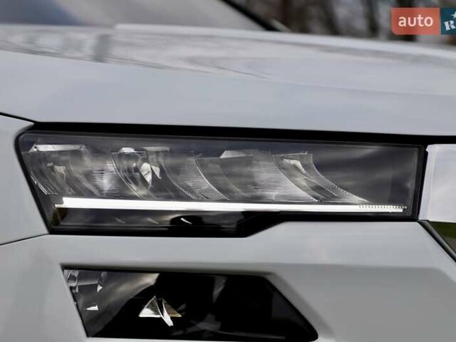 Білий Шкода Karoq, об'ємом двигуна 2 л та пробігом 88 тис. км за 29800 $, фото 9 на Automoto.ua