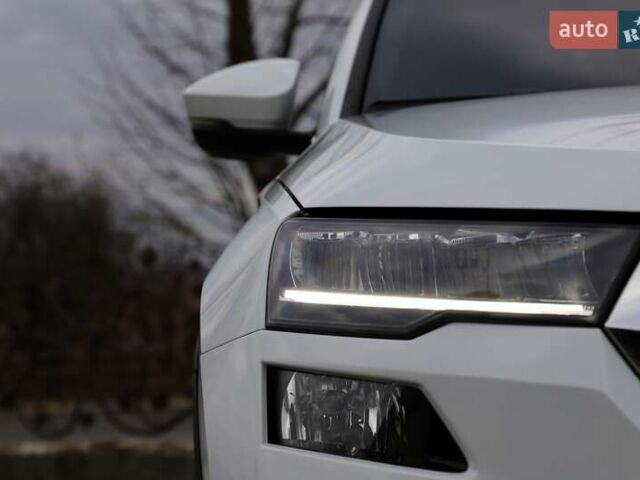 Білий Шкода Karoq, об'ємом двигуна 2 л та пробігом 88 тис. км за 29800 $, фото 3 на Automoto.ua