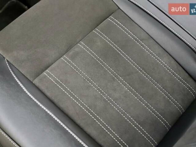 Білий Шкода Karoq, об'ємом двигуна 2 л та пробігом 88 тис. км за 29800 $, фото 97 на Automoto.ua