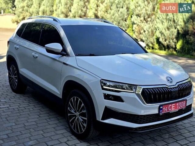 Белый Шкода Karoq, объемом двигателя 2 л и пробегом 88 тыс. км за 28900 $, фото 3 на Automoto.ua