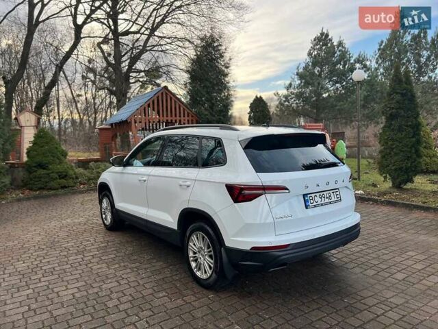 Білий Шкода Karoq, об'ємом двигуна 1.4 л та пробігом 41 тис. км за 27300 $, фото 12 на Automoto.ua