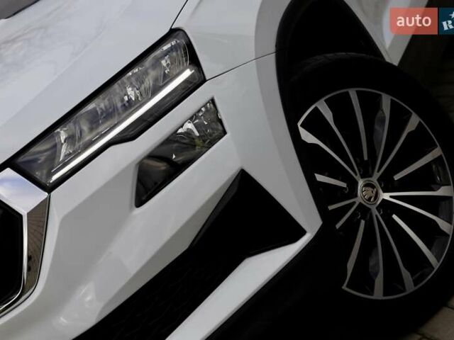 Білий Шкода Karoq, об'ємом двигуна 2 л та пробігом 88 тис. км за 29800 $, фото 36 на Automoto.ua