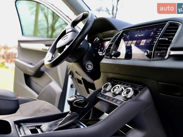 Білий Шкода Karoq, об'ємом двигуна 2 л та пробігом 88 тис. км за 29800 $, фото 85 на Automoto.ua