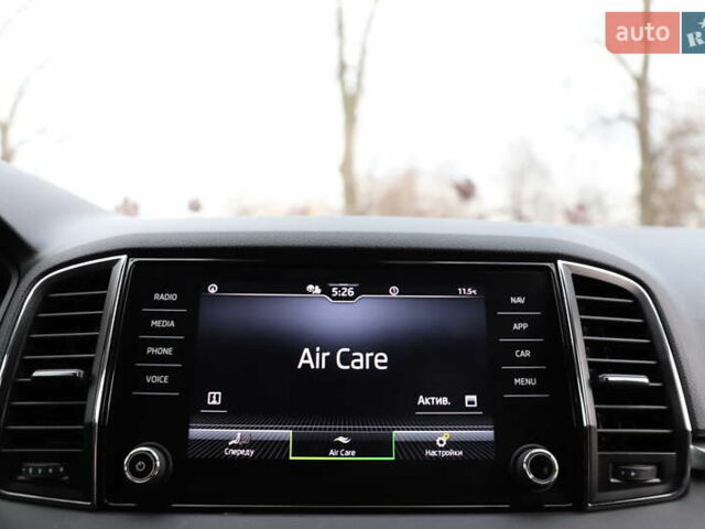 Білий Шкода Karoq, об'ємом двигуна 2 л та пробігом 88 тис. км за 29800 $, фото 118 на Automoto.ua