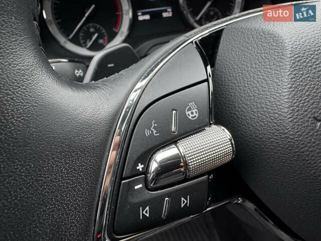 Білий Шкода Karoq, об'ємом двигуна 1.4 л та пробігом 68 тис. км за 24450 $, фото 40 на Automoto.ua