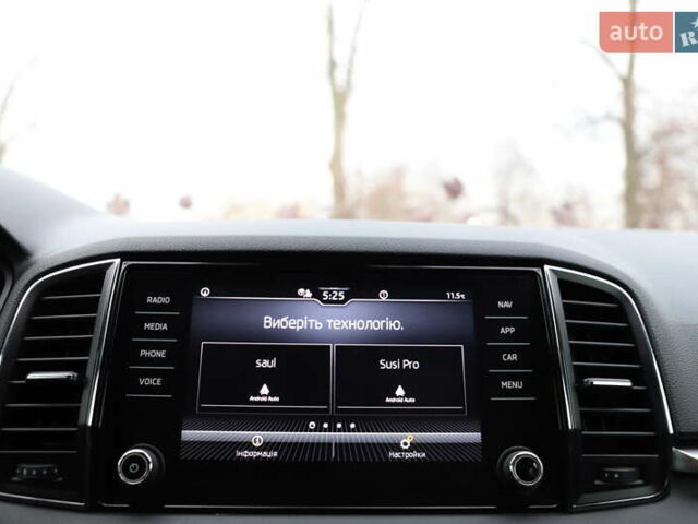 Білий Шкода Karoq, об'ємом двигуна 2 л та пробігом 88 тис. км за 29800 $, фото 113 на Automoto.ua