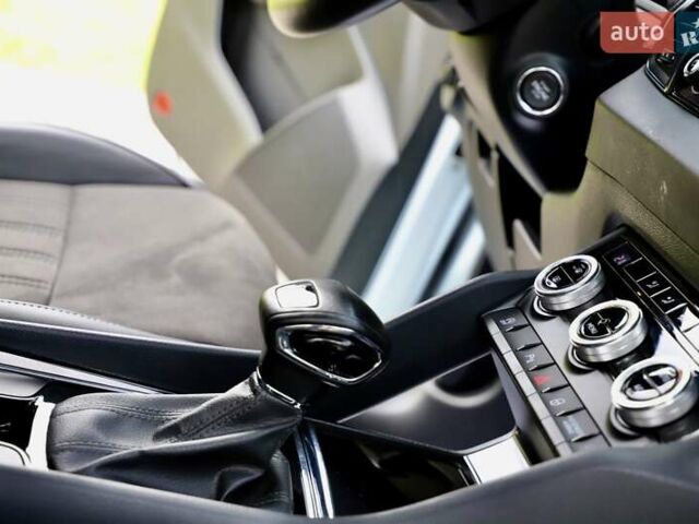 Білий Шкода Karoq, об'ємом двигуна 2 л та пробігом 88 тис. км за 29800 $, фото 86 на Automoto.ua