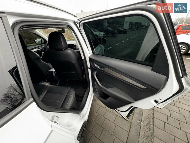 Білий Шкода Karoq, об'ємом двигуна 1.4 л та пробігом 68 тис. км за 24450 $, фото 48 на Automoto.ua