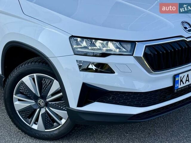 Білий Шкода Karoq, об'ємом двигуна 1.4 л та пробігом 23 тис. км за 27800 $, фото 18 на Automoto.ua