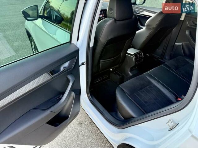 Білий Шкода Karoq, об'ємом двигуна 1.4 л та пробігом 23 тис. км за 27800 $, фото 53 на Automoto.ua