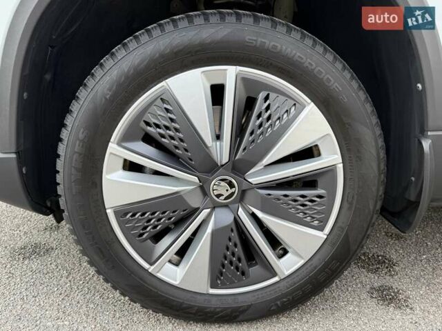 Білий Шкода Karoq, об'ємом двигуна 1.4 л та пробігом 23 тис. км за 27800 $, фото 31 на Automoto.ua