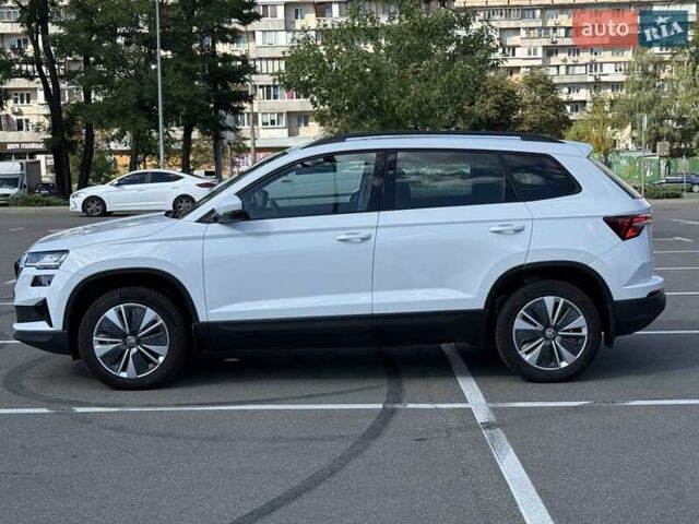 Белый Шкода Karoq, объемом двигателя 1.4 л и пробегом 7 тыс. км за 25500 $, фото 2 на Automoto.ua