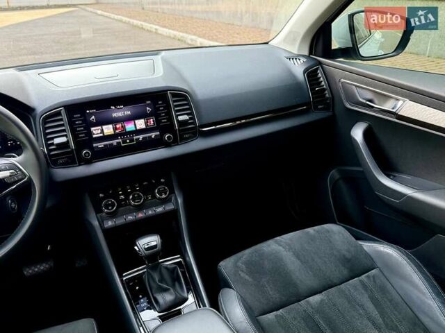 Білий Шкода Karoq, об'ємом двигуна 1.4 л та пробігом 23 тис. км за 27800 $, фото 51 на Automoto.ua