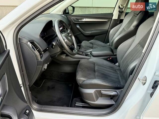 Білий Шкода Karoq, об'ємом двигуна 1.4 л та пробігом 23 тис. км за 27800 $, фото 47 на Automoto.ua