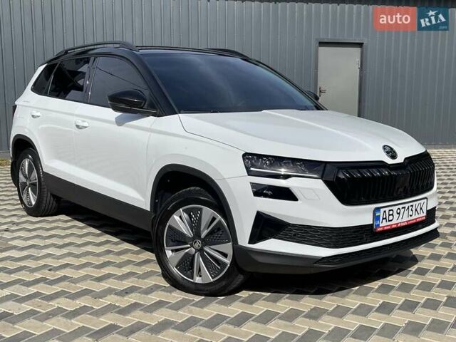 Белый Шкода Karoq, объемом двигателя 1.4 л и пробегом 16 тыс. км за 27999 $, фото 2 на Automoto.ua