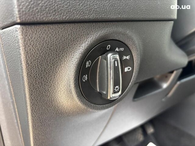 Бежевый Шкода Karoq, объемом двигателя 1.5 л и пробегом 97 тыс. км за 18990 $, фото 19 на Automoto.ua