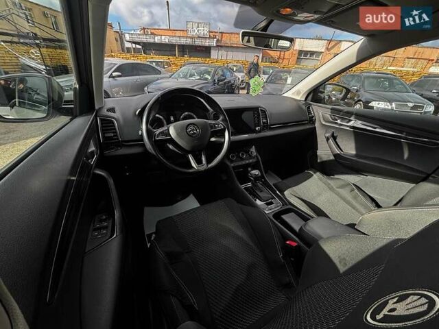 Бежевый Шкода Karoq, объемом двигателя 1.5 л и пробегом 97 тыс. км за 18990 $, фото 15 на Automoto.ua