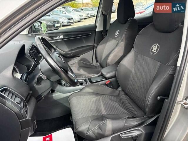 Бежевый Шкода Karoq, объемом двигателя 1.5 л и пробегом 97 тыс. км за 18990 $, фото 13 на Automoto.ua