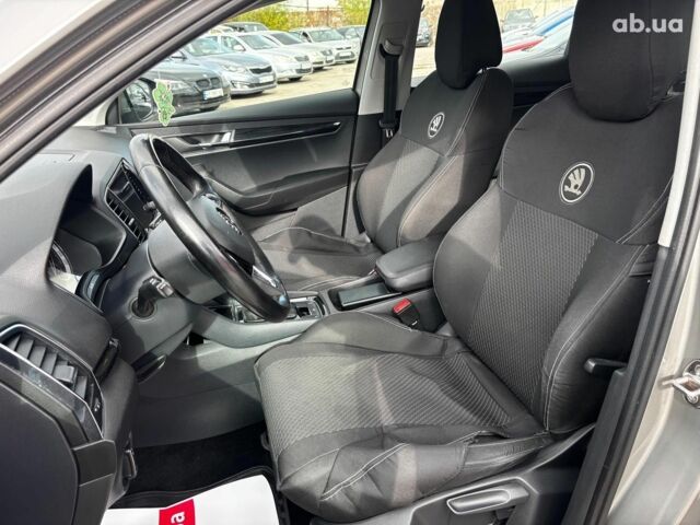 Бежевый Шкода Karoq, объемом двигателя 1.5 л и пробегом 97 тыс. км за 18990 $, фото 13 на Automoto.ua