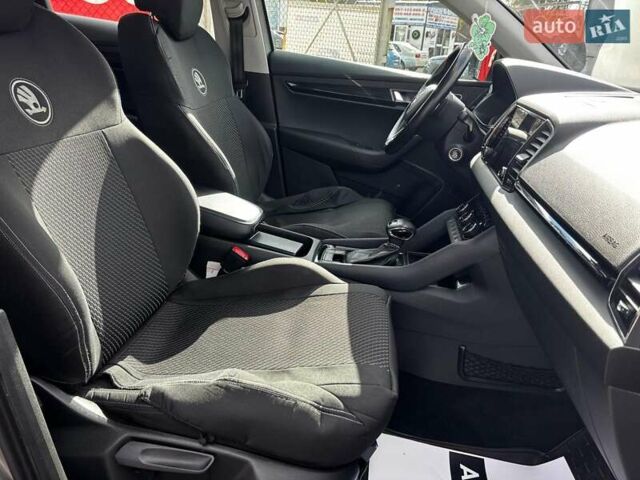 Бежевый Шкода Karoq, объемом двигателя 1.5 л и пробегом 97 тыс. км за 18990 $, фото 16 на Automoto.ua