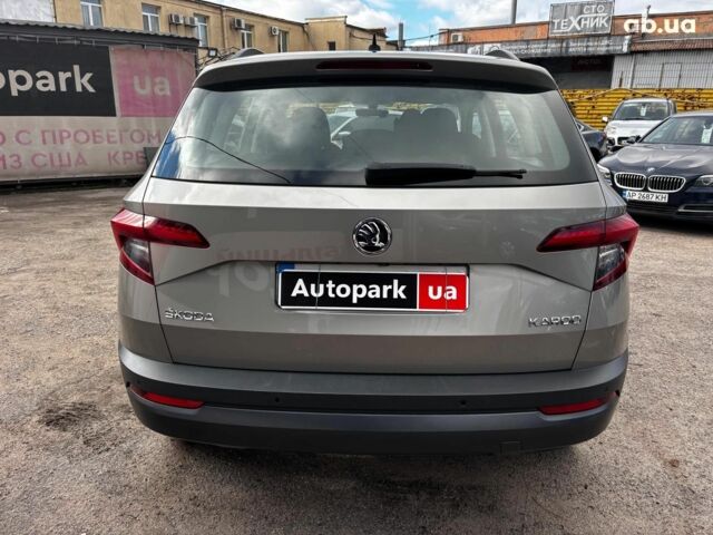 Бежевый Шкода Karoq, объемом двигателя 1.5 л и пробегом 97 тыс. км за 18990 $, фото 5 на Automoto.ua