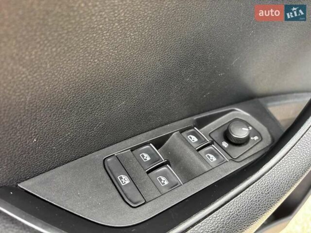 Бежевый Шкода Karoq, объемом двигателя 1.5 л и пробегом 97 тыс. км за 18990 $, фото 18 на Automoto.ua