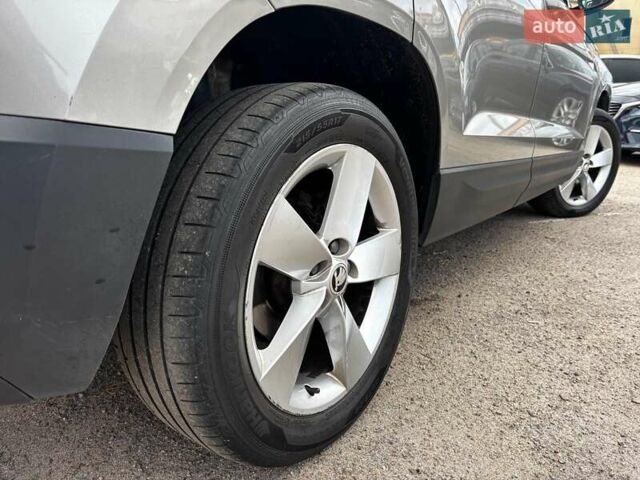 Бежевый Шкода Karoq, объемом двигателя 1.5 л и пробегом 97 тыс. км за 18990 $, фото 10 на Automoto.ua